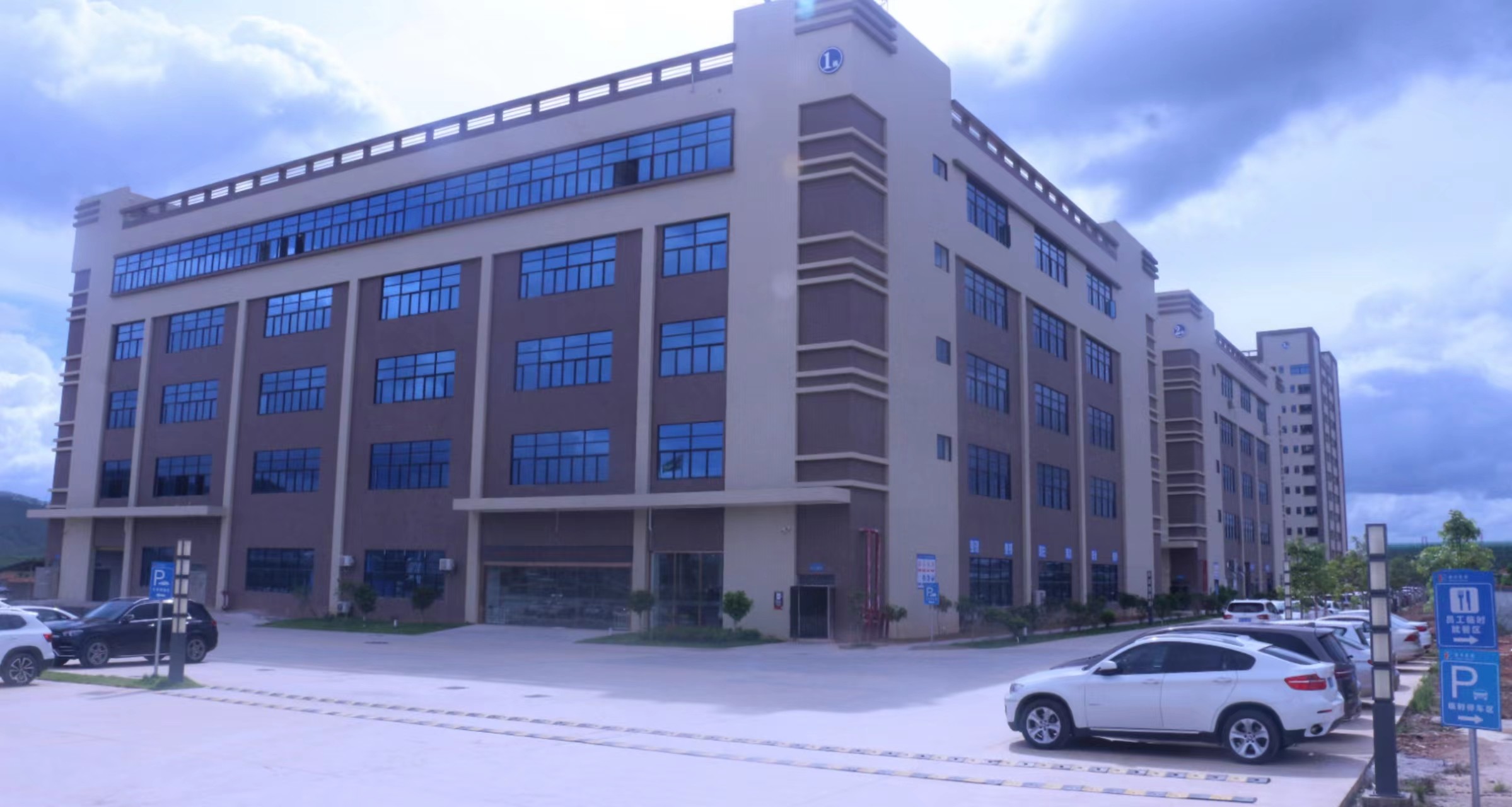 Shenzhen Xindonghui Technology Co., Ltd lini produksi pabrik