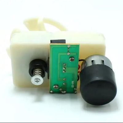 24V 21rpm Plastic Gear Motor 50GS 365 360 DC Square Gear Motor Untuk Mesin Penjual Pintar